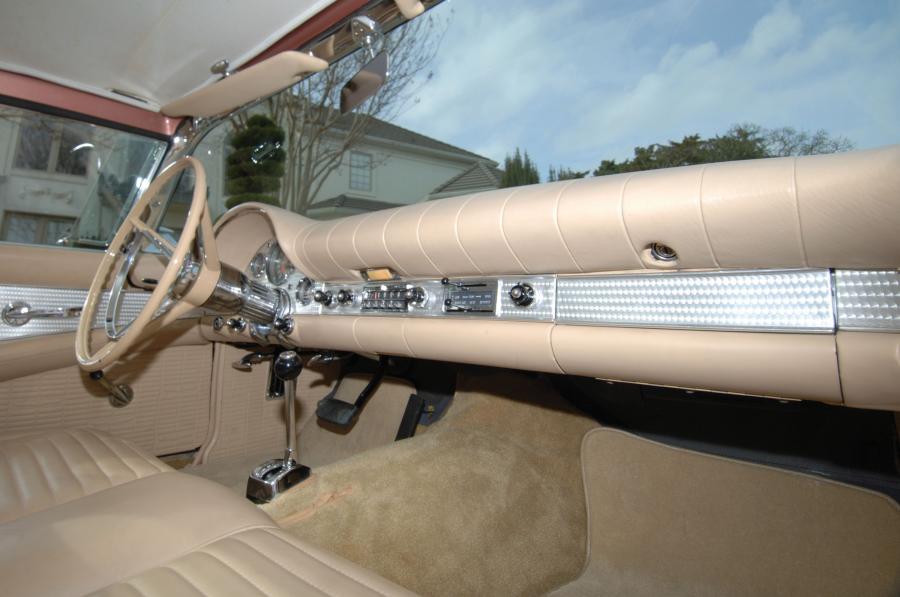  Ford Thunderbird Rumble Seat 1957 года  (фото 8 из 12)